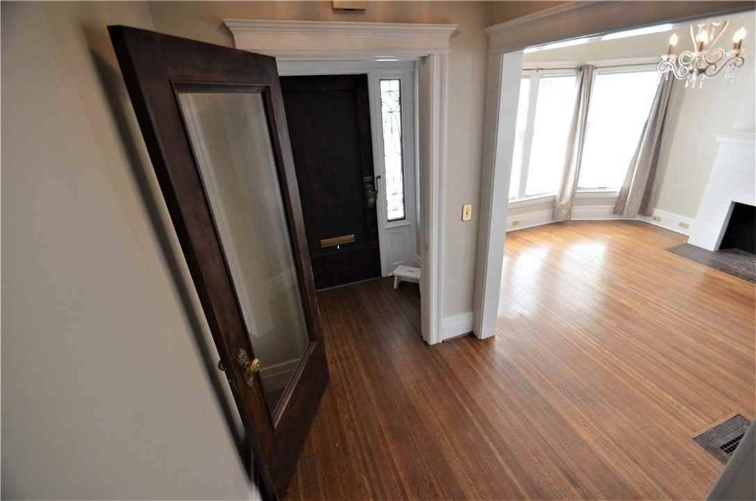 984 Park Ave - Photo 3 of 27