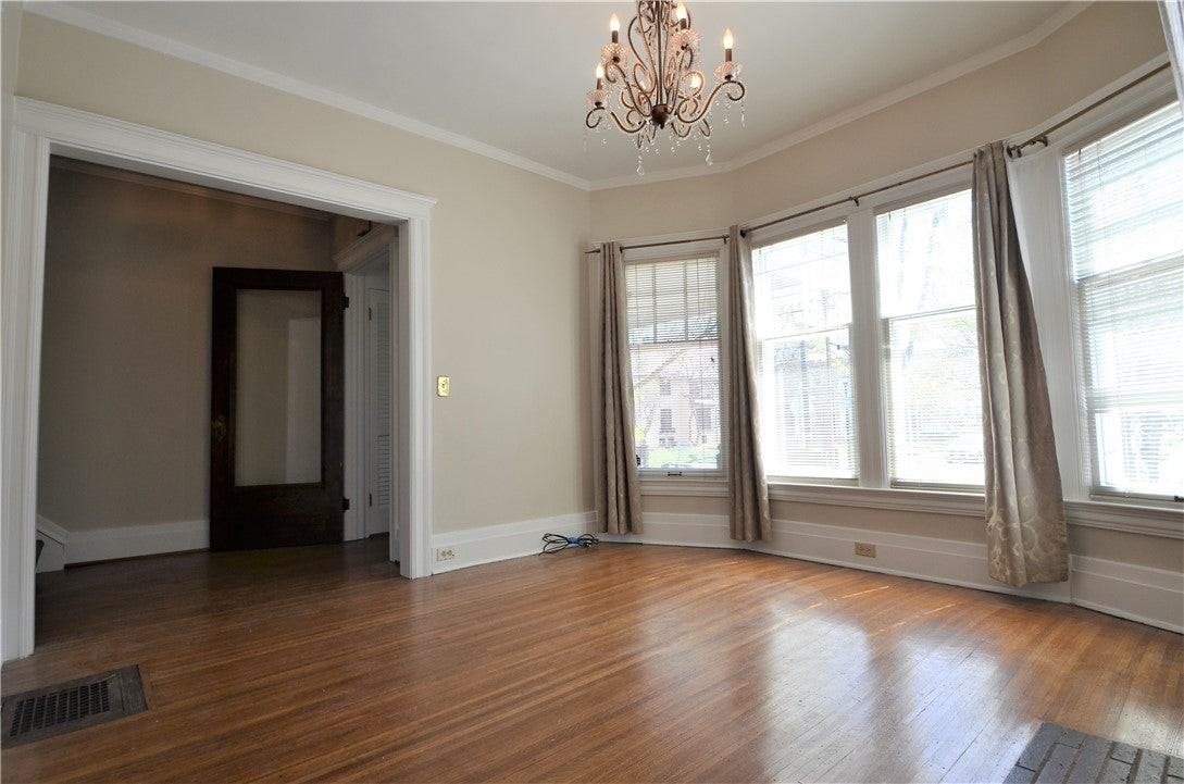 984 Park Ave - Photo 7 of 27