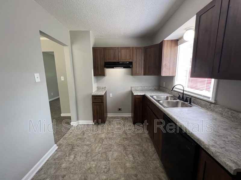 3497 Pryor St - Photo 4 of 11