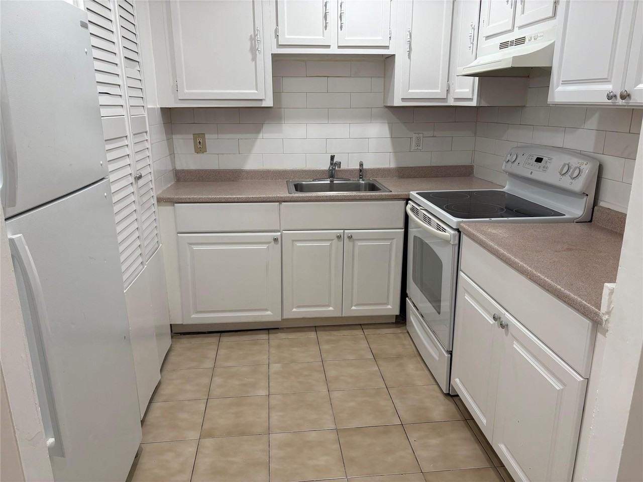 1B Ethan Allen Ct ##B - Photo 3 of 10