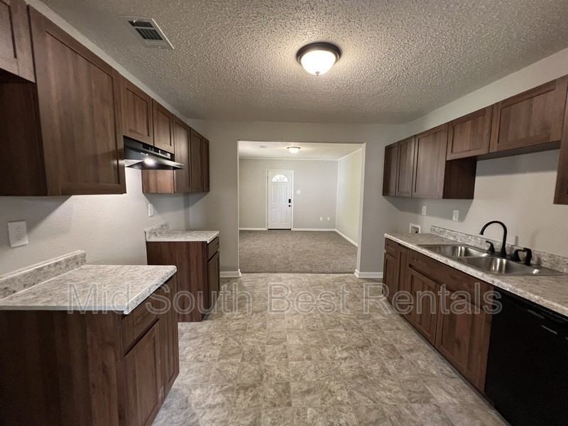 1941 Frisco Ave - Photo 3 of 10