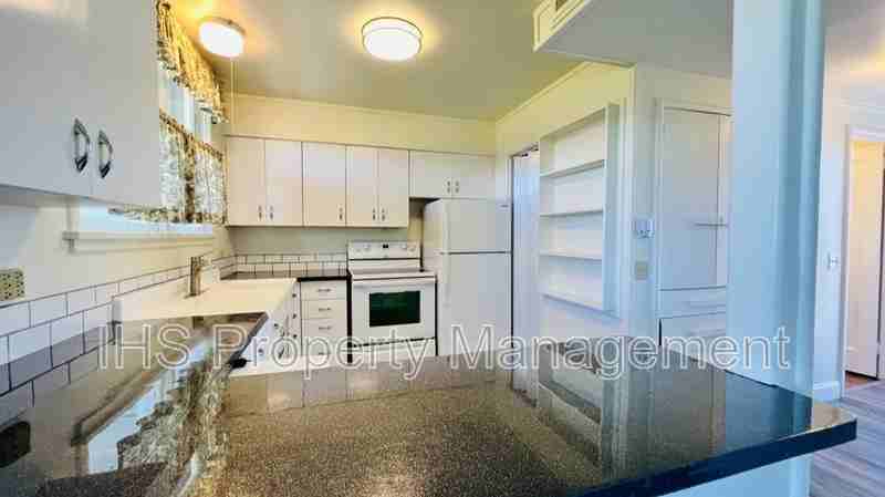 1209 George Washington Way #34 - Photo 3 of 12