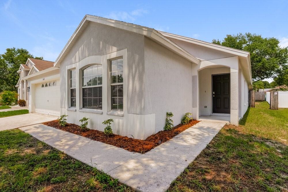 3014 Summer Cruise Dr - Photo 3 of 17