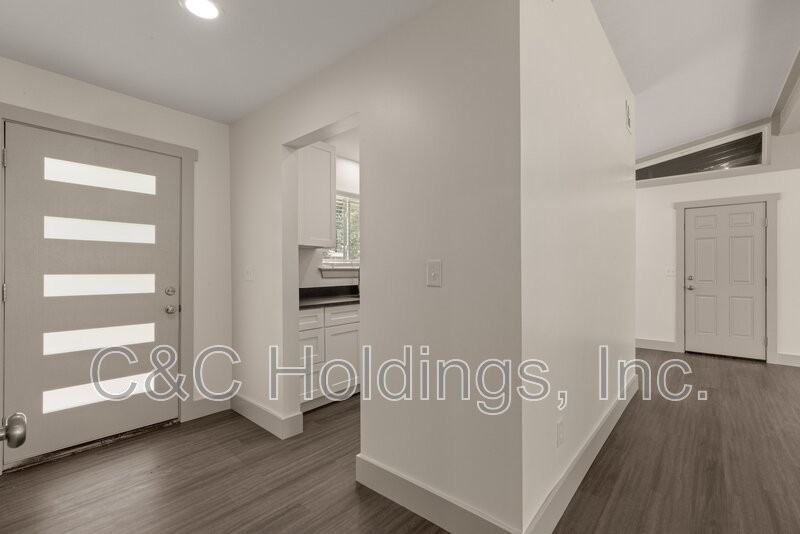 4541 E 32nd Pl - Photo 3 of 38