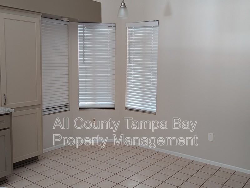 12032 Steppingstone Blvd - Photo 7 of 28