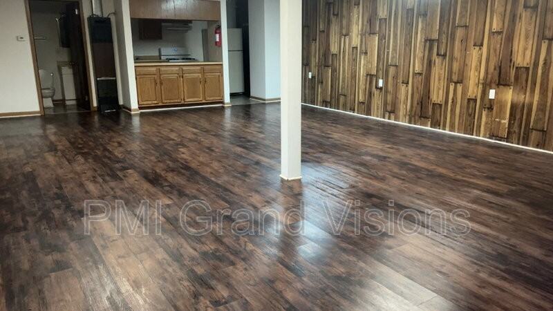 2 1/2 E Jefferson Ave - Photo 3 of 19