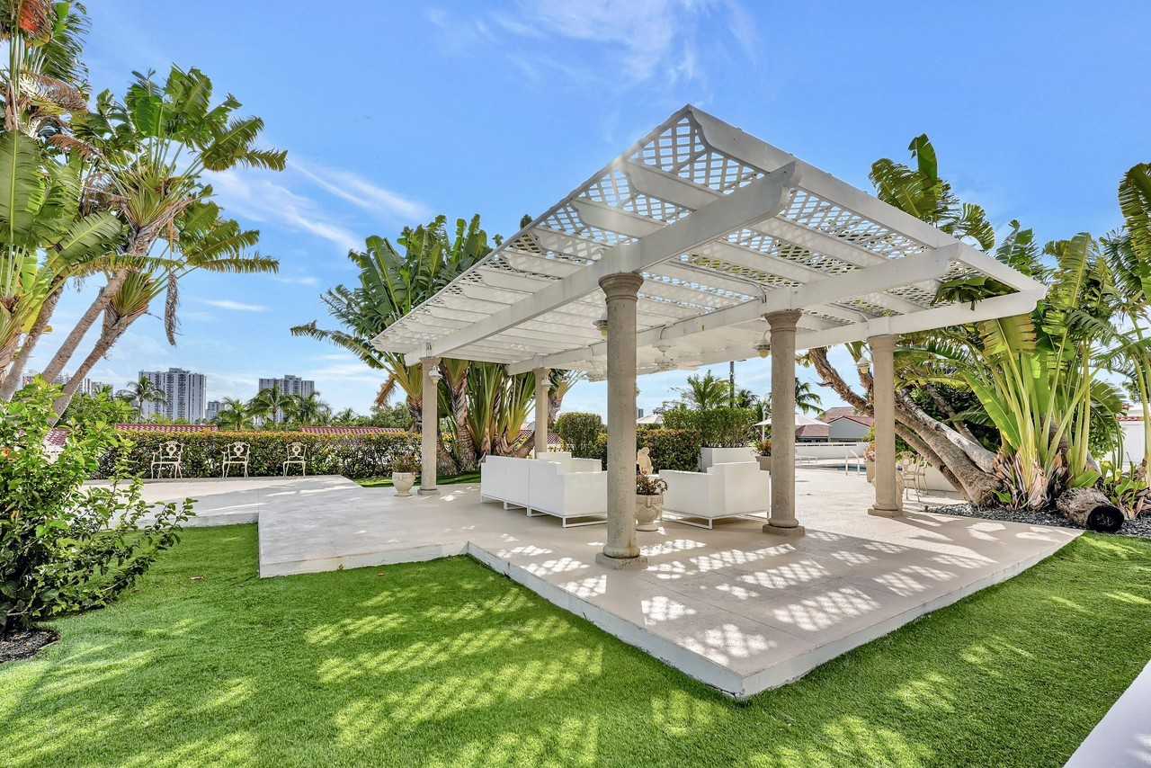 Yacht Club Dr - Photo 4 of 16