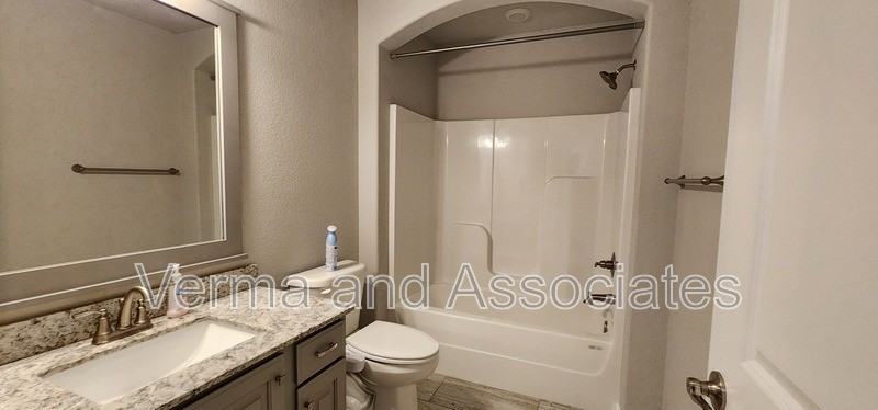 4440 W Havana Ave - Photo 5 of 9