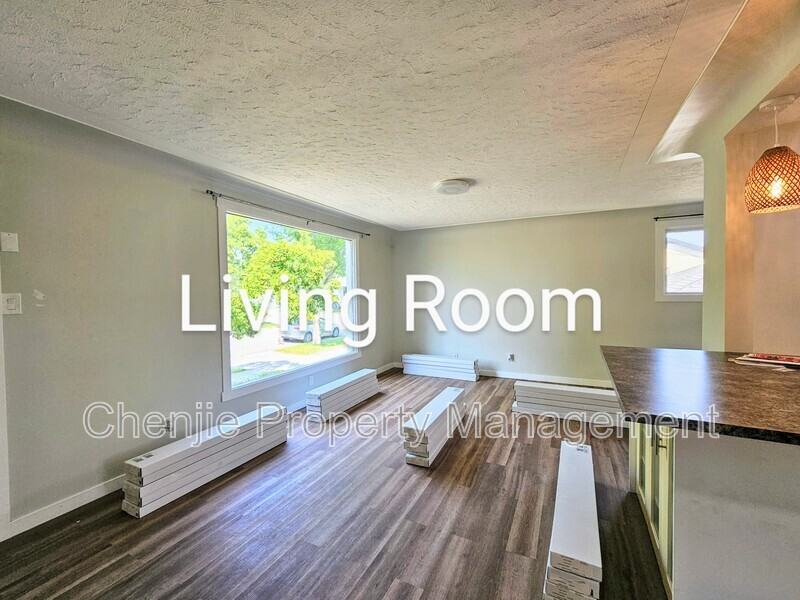 13419 Ave Nw - Photo 2 of 13