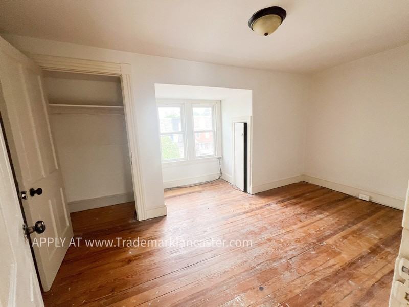 353 S Ann St #2 - Photo 3 of 4