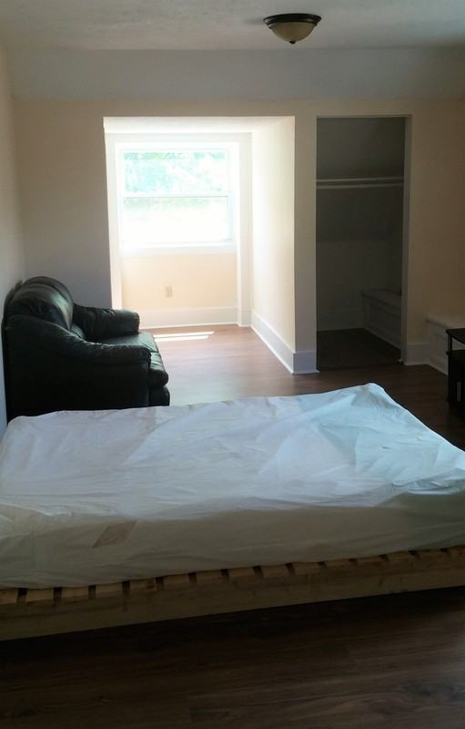 131 Dell St - Photo 2 of 3