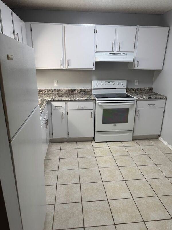 5801 Tower St - Photo 2 of 10