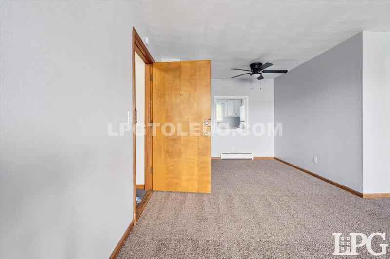 3330 Arlington Ave #6 - Photo 2 of 21
