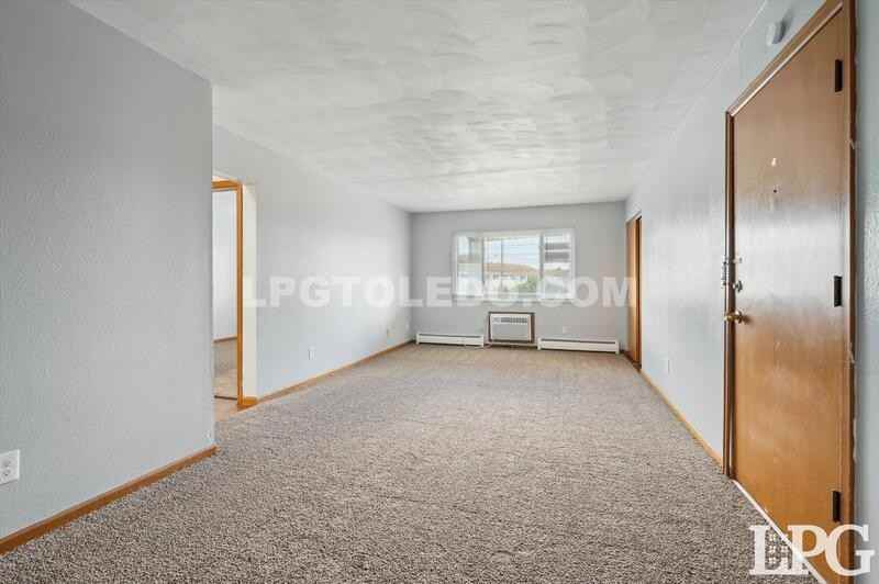 3330 Arlington Ave #6 - Photo 3 of 21