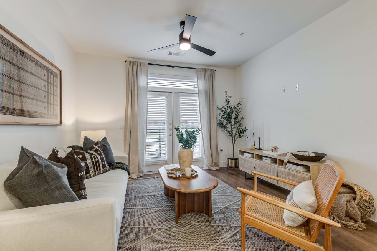 The Grayson on 4th - Photo 4 of 39