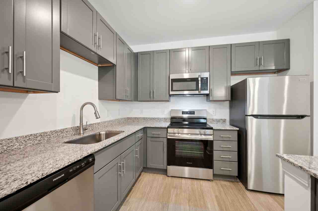 The Reserve at Wynn Place - Photo 4 of 20