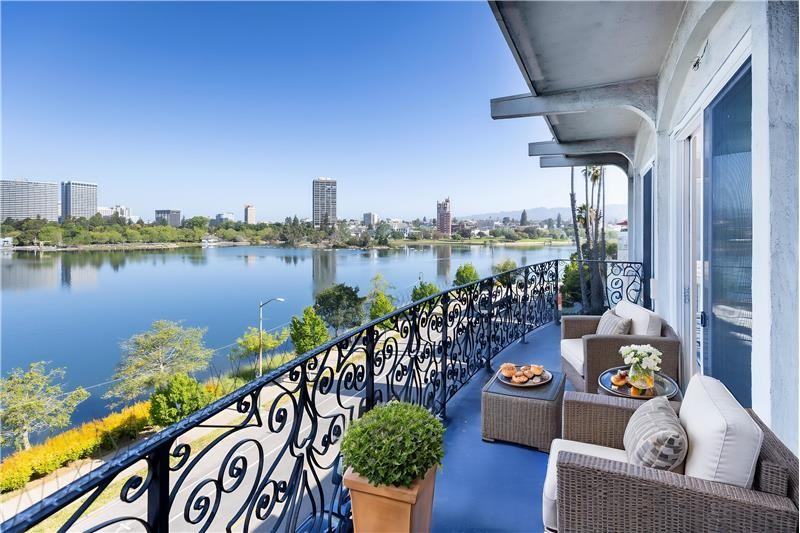 311 Wayne Ave #3 - Photo 3 of 40