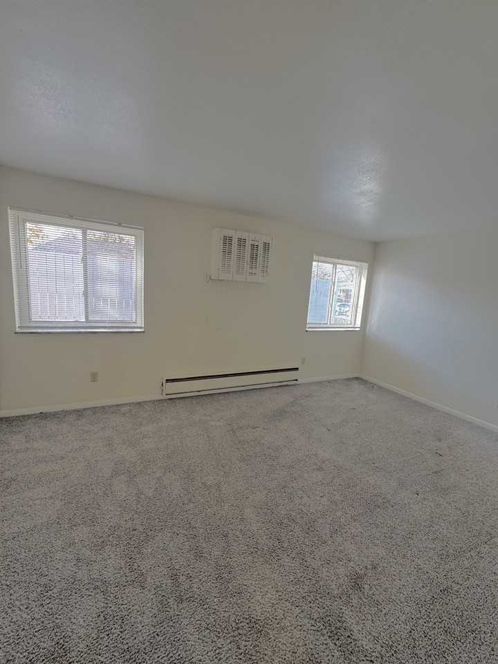 OH_AM_411-415 Grandin Avenue - Photo 2 of 6