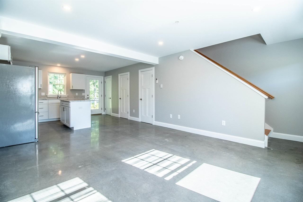 3 Heritage Lane - Photo 2 of 17