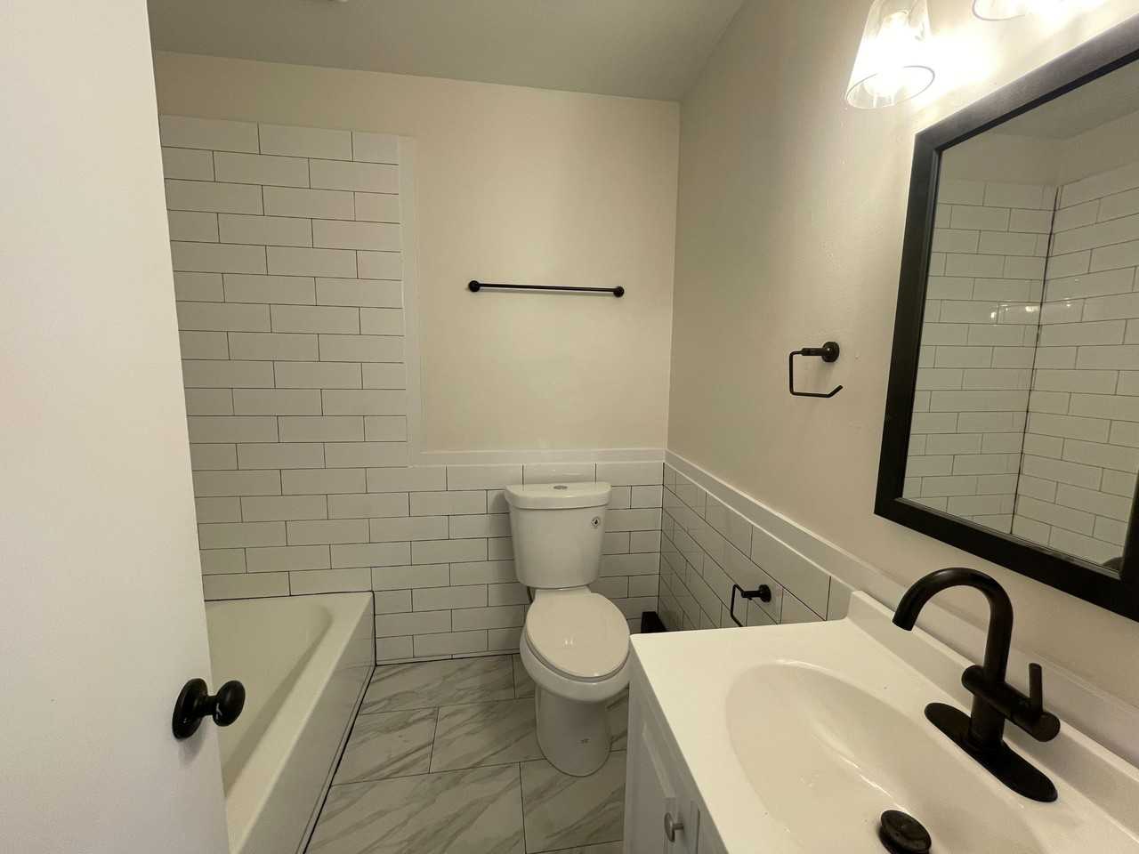 34-36 Albany Avenue - Photo 2 of 9