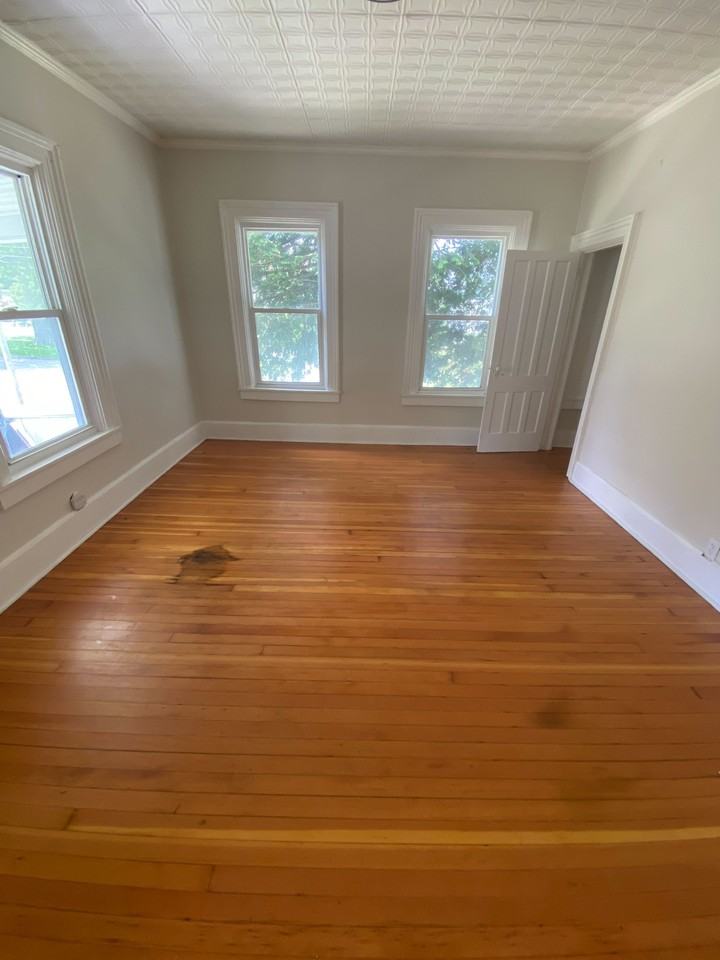 108 Broad Street - Photo 3 of 6