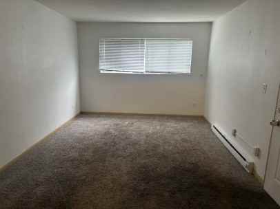 Morningside: 110 Harbet Avenue Northwest - Photo 2 of 5