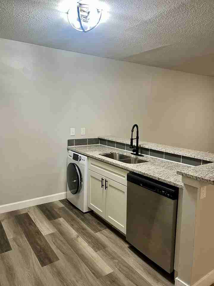 Horner Avenue - Photo 4 of 28
