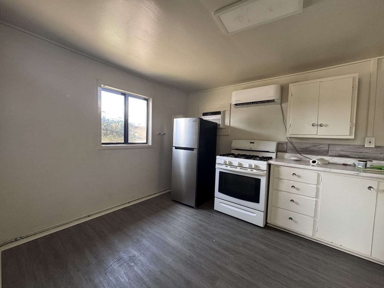 1401 Main Street - Photo 3 of 20