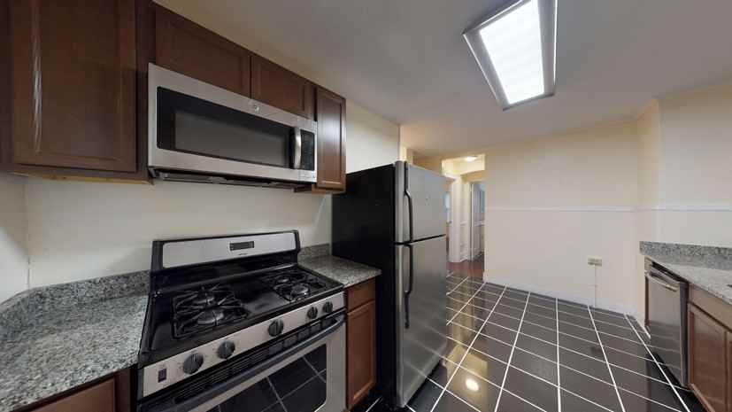 1408 E Genesee - Photo 4 of 13