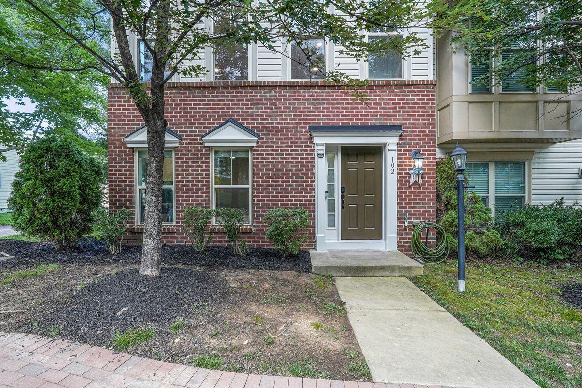 102 Vista Knoll Dr - Photo 3 of 28