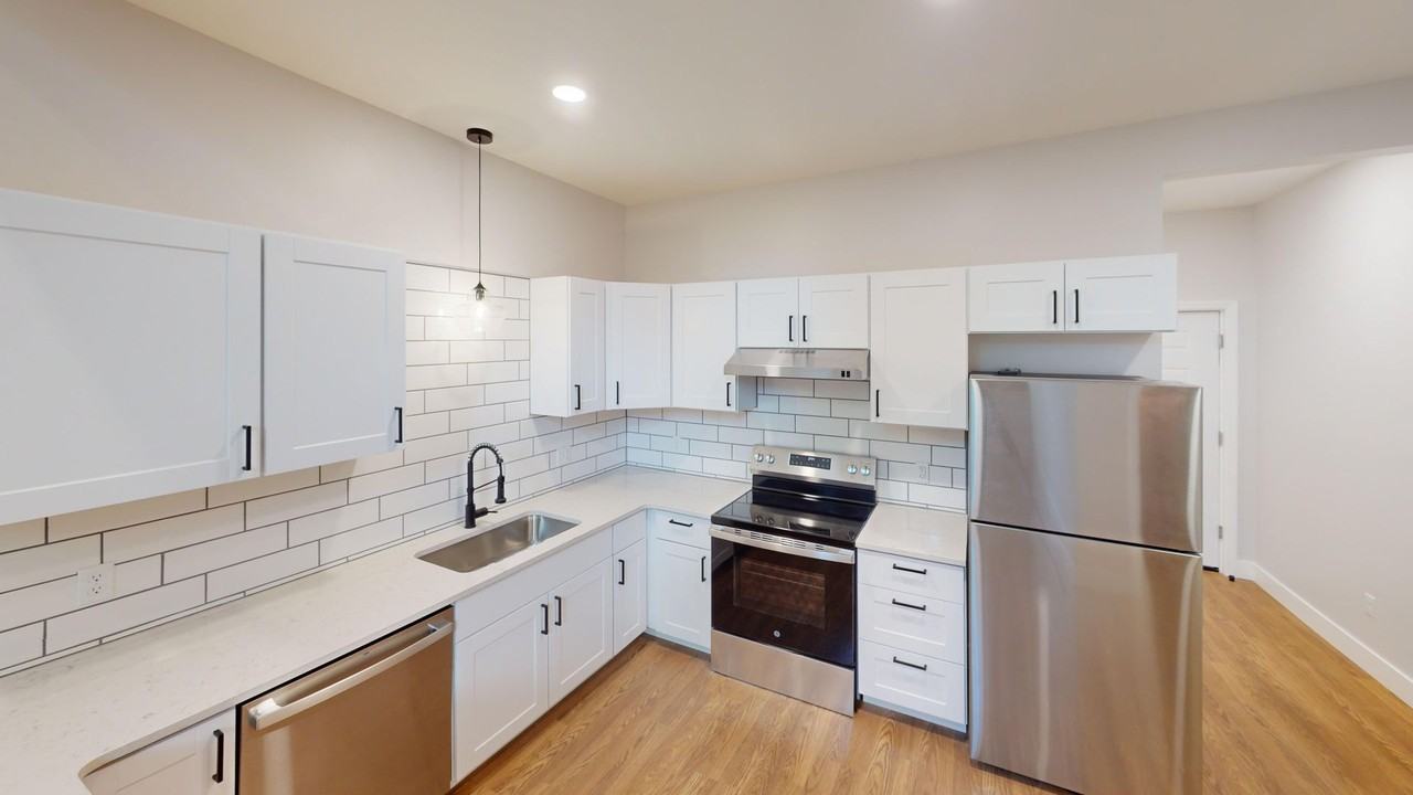 1030 S Holmes St #012 - Photo 2 of 8