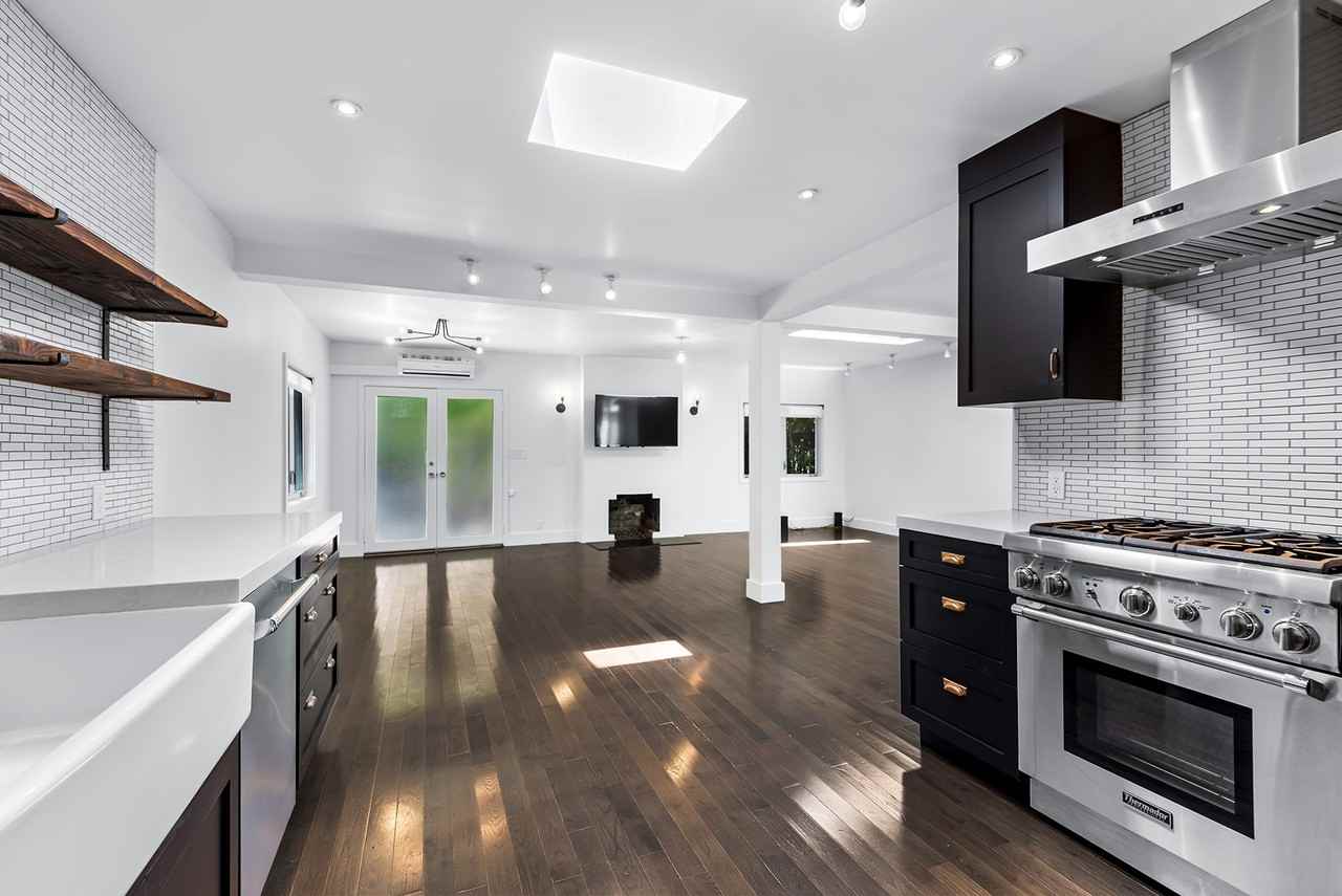 1939 Purdue Avenue - Photo 3 of 17