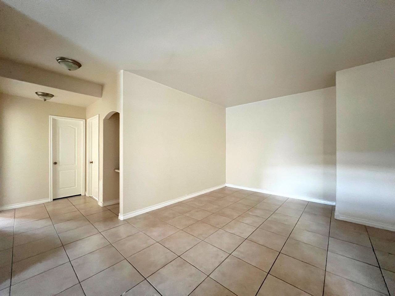 Villa Dorada Apartments - Photo 3 of 33