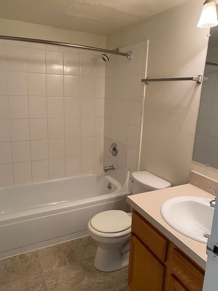Woodridge Apartments - Photo 3 of 10