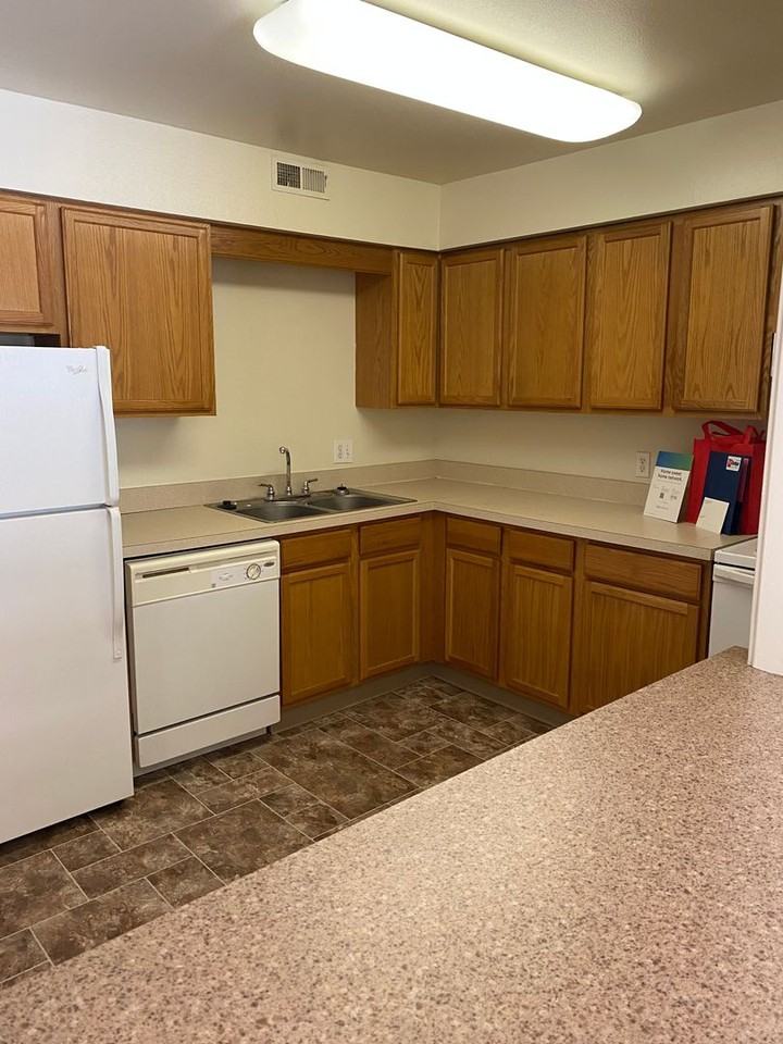 Woodridge Apartments - Photo 6 of 10