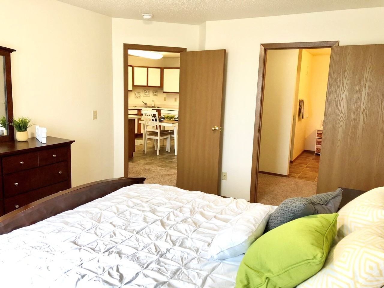 Archway Apartments - Photo 4 of 8