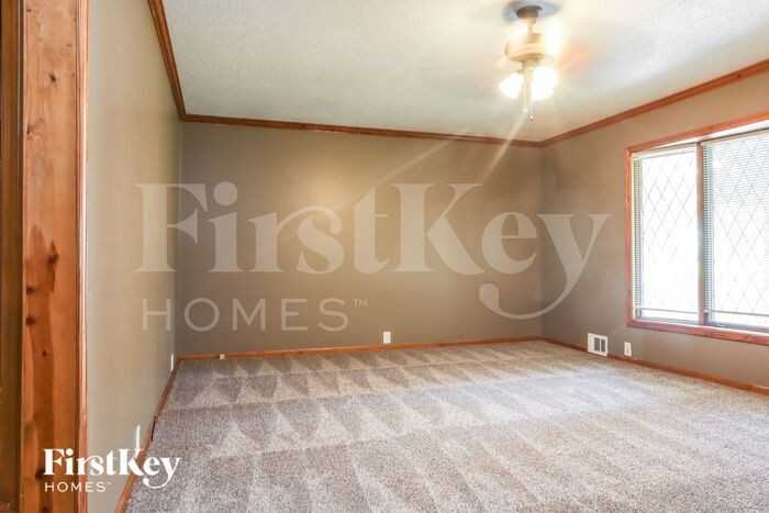 1301 Sw Morningside Dr - Photo 3 of 17