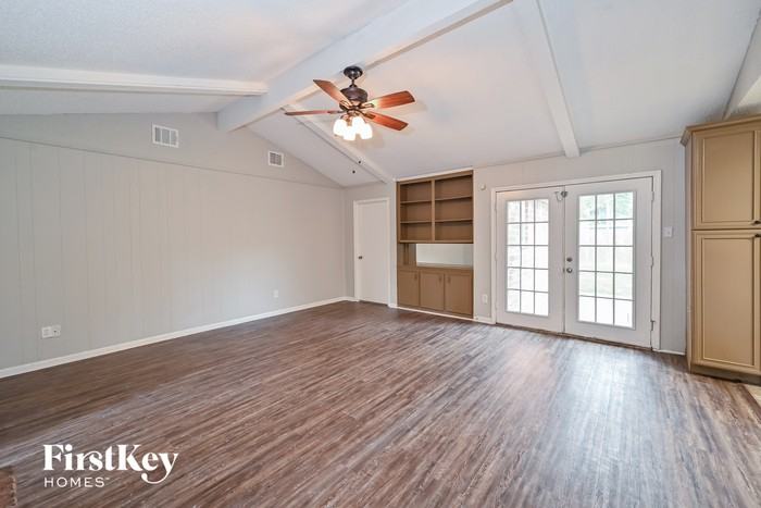 13706 Oleoke Ln - Photo 3 of 15