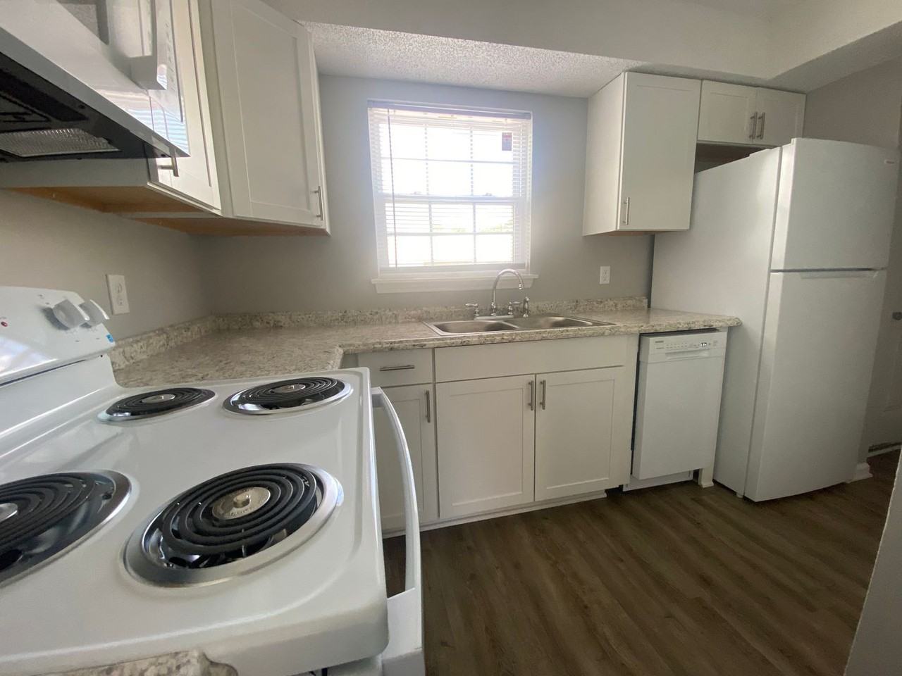 Harbour Ridge - Photo 4 of 33