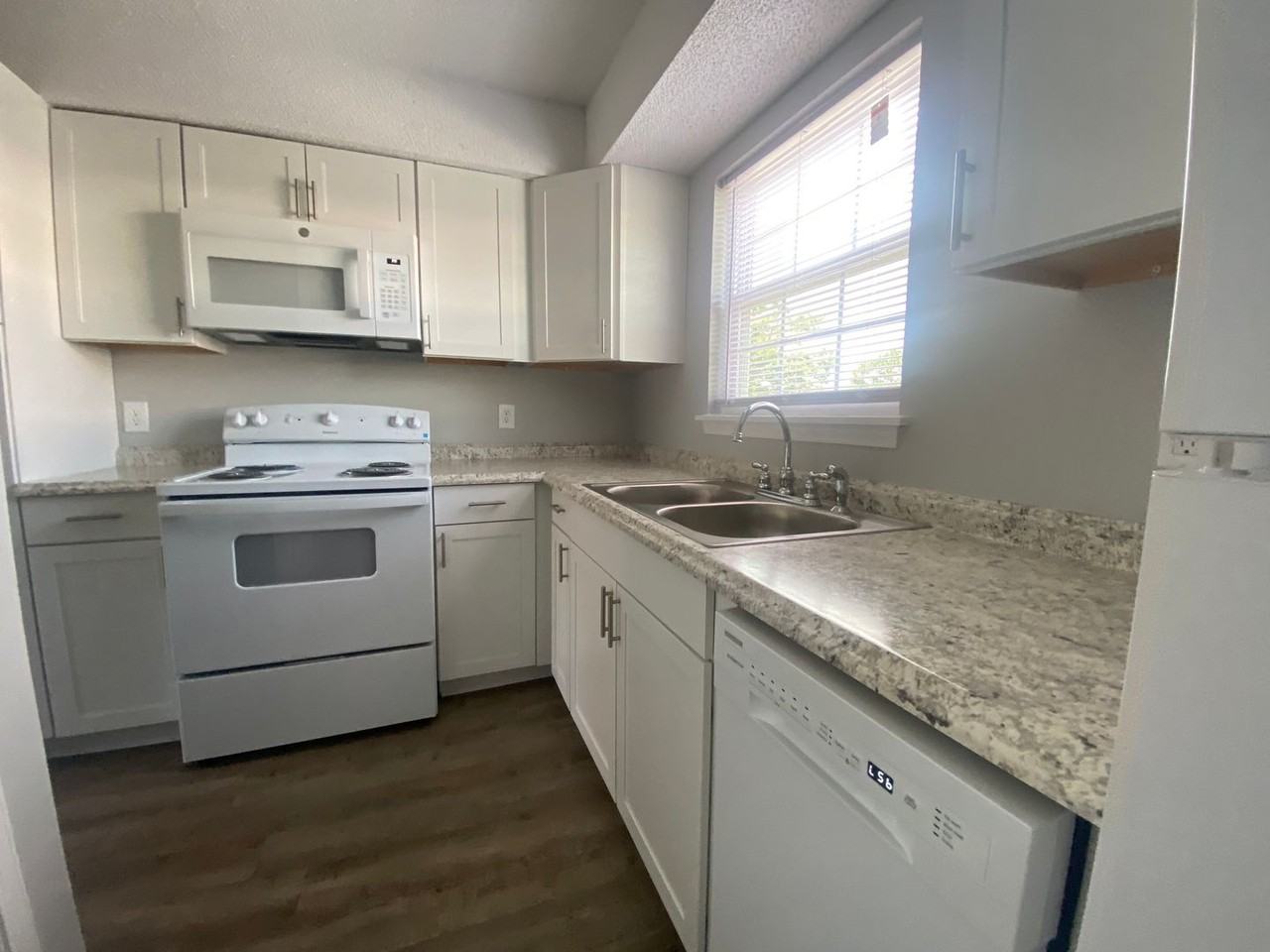 Harbour Ridge - Photo 2 of 33