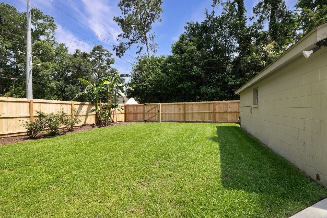 402 E 64th St #NA - Photo 3 of 22