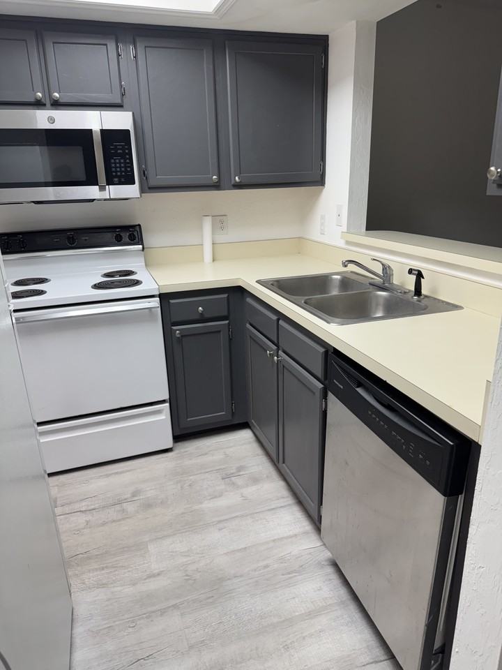 4642 Sw 45th Ln #4642 - Photo 4 of 17