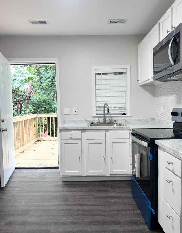 1532 Holbrook St #NA - Photo 3 of 9