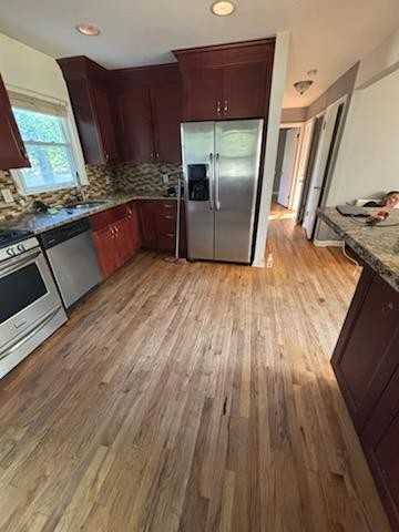 910 E Henry St #NA - Photo 2 of 4