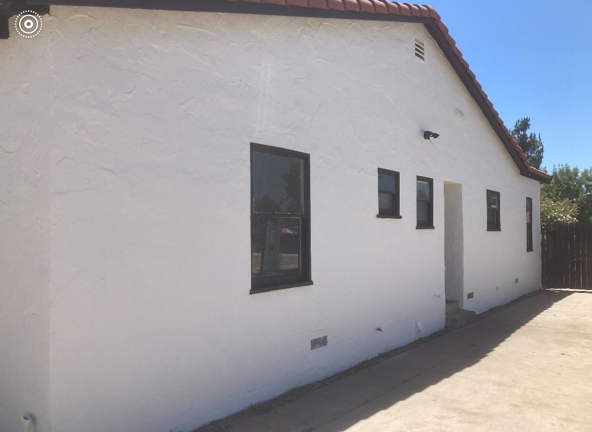 3389 N Mountain View Ave #NA - Photo 3 of 32