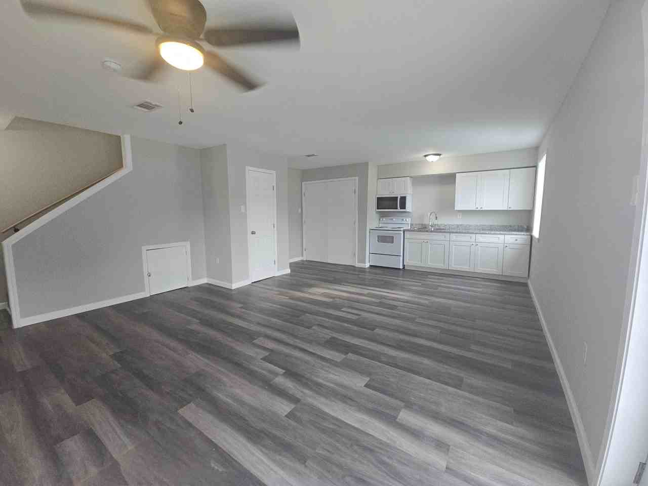 207 River Oaks Dr #E - Photo 2 of 15