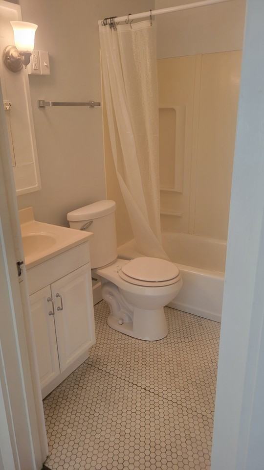 2806 High St #1 - Photo 3 of 8