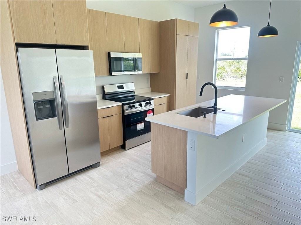 2902 61st Street West - Photo 2 of 15