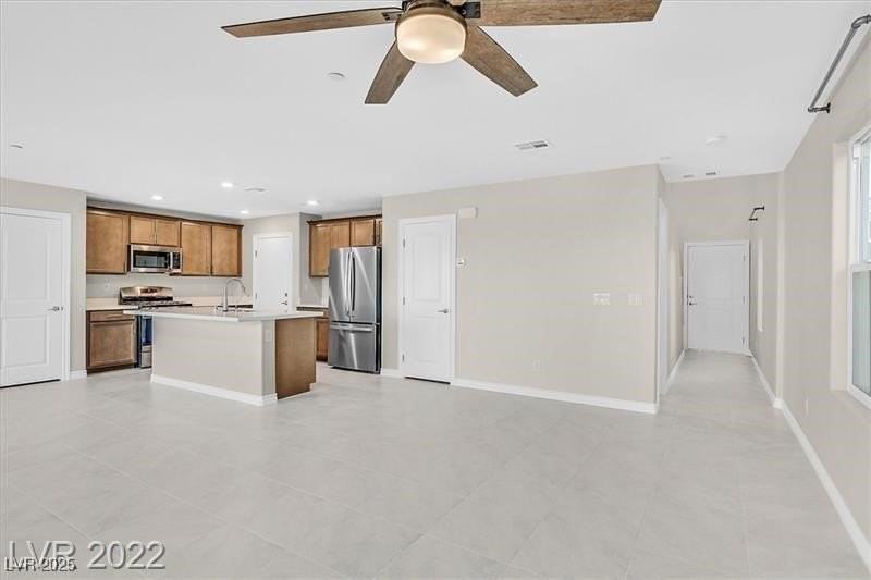 372 Rosefinch St - Photo 4 of 11