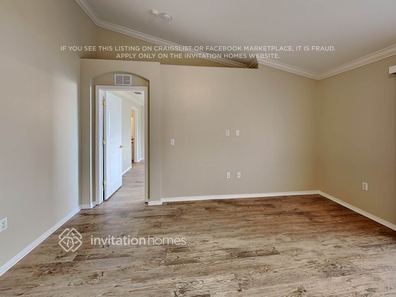 1721 James Pointe Dr - Photo 3 of 18
